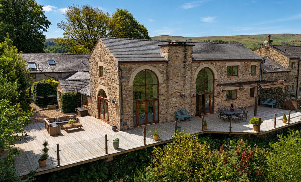 Property photo 1 of 90 Dingle House - Rear Aspect