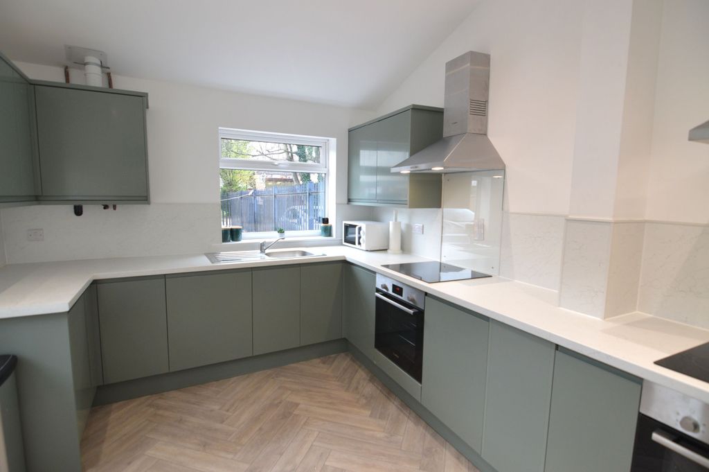 Additional image 10 of Room to rentChantry Lane, Grimsby DN31