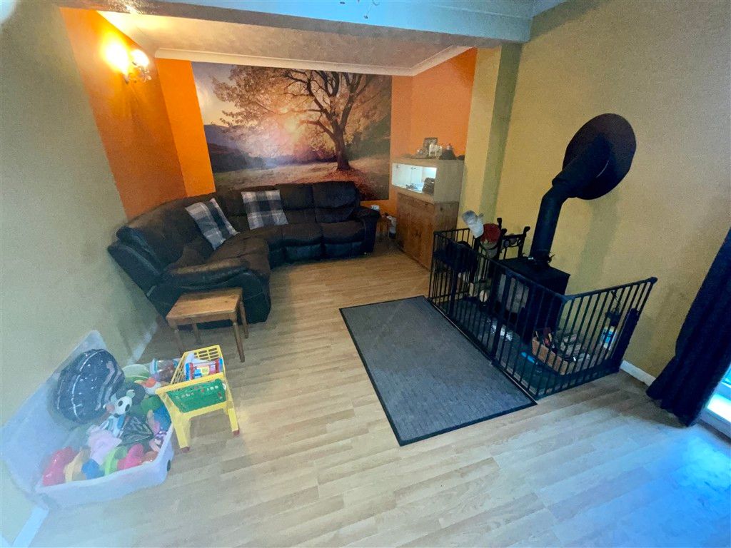 Property photo 2 of 14 Lounge