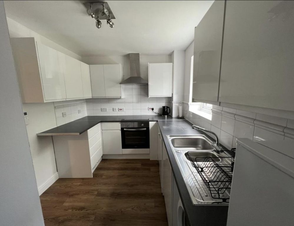 Property photo 1 of 5 Kitchen