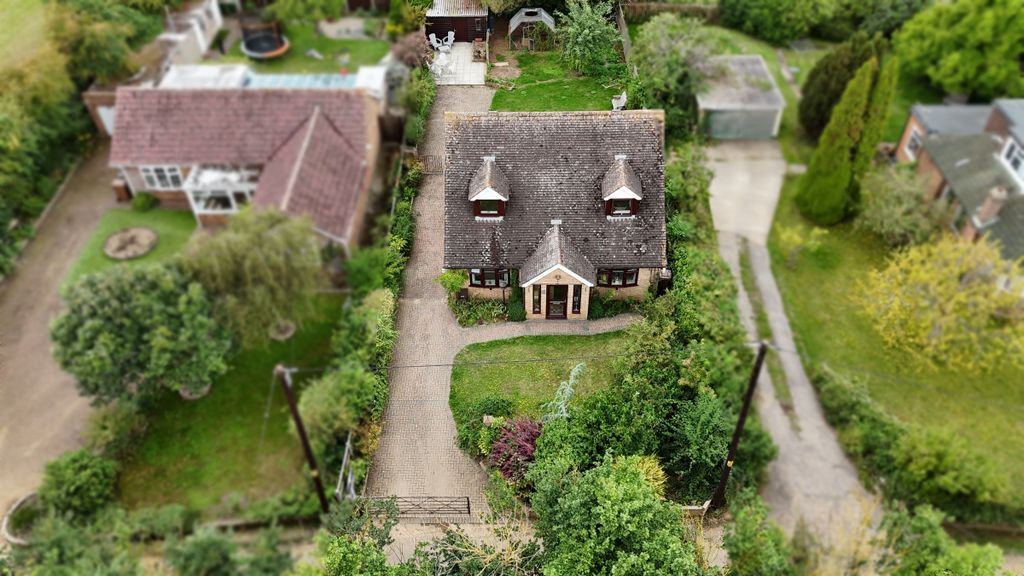 Property photo 2 of 26
