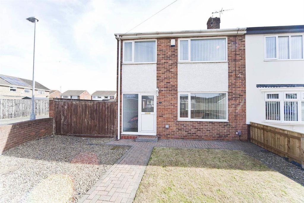 Property photo 1 of 18