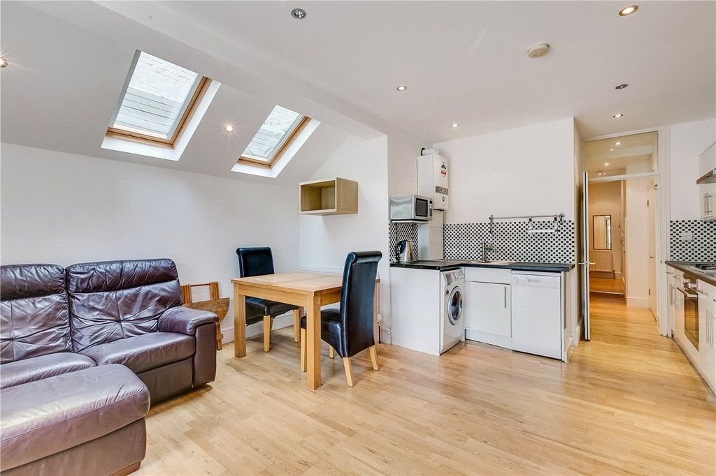 Property photo 1 of 7 Picture No. 11
