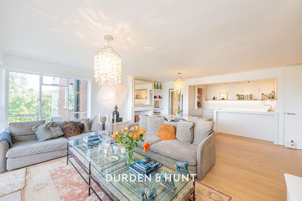 Property photo 3 of 26 Hollies-22.Jpg