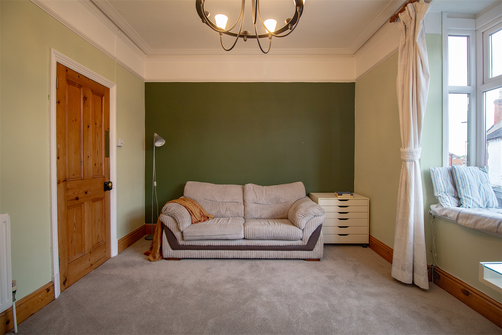 Property photo 3 of 25 Lounge