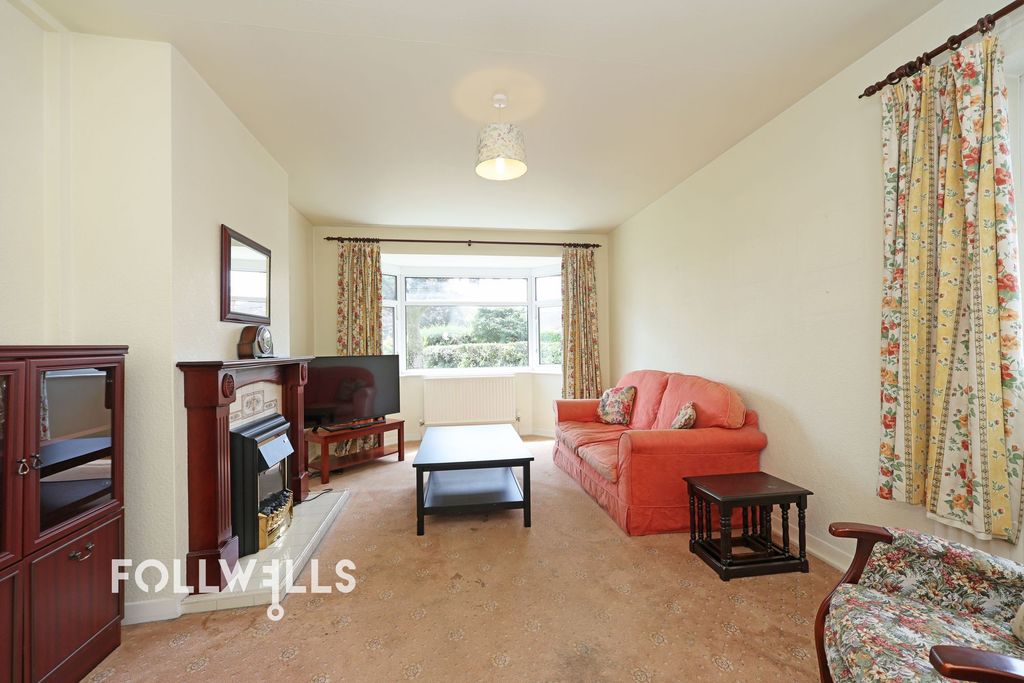 Property photo 3 of 17