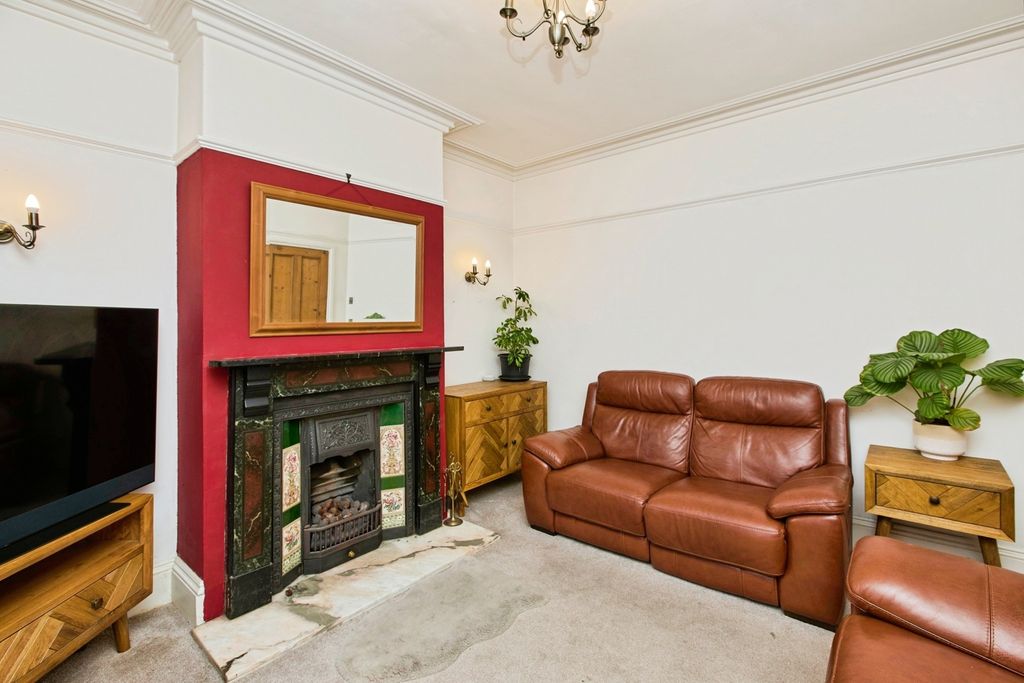 Property photo 2 of 24 Pbox-Img.Jpg