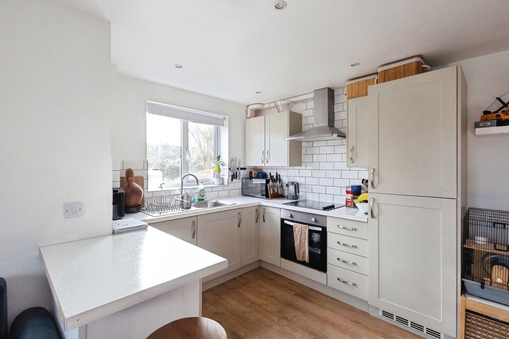 Property photo 2 of 17 Pbox-Img.Jpg