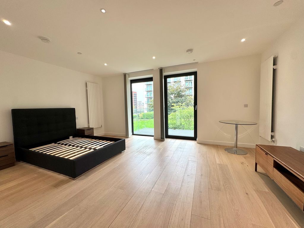 Property photo 2 of 6 Photo 5