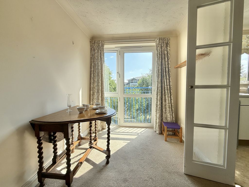Property photo 3 of 11 Photo 6