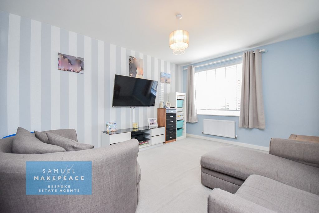 Property photo 2 of 27 Gallery