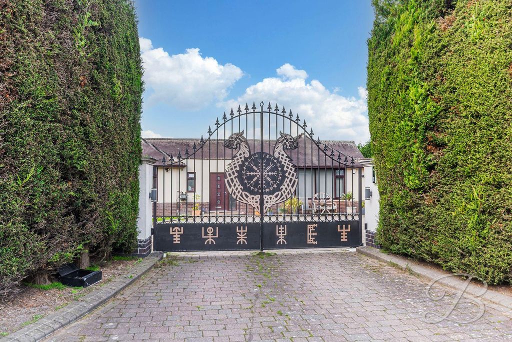 Property photo 1 of 73 G8Jtamdg.Jpg