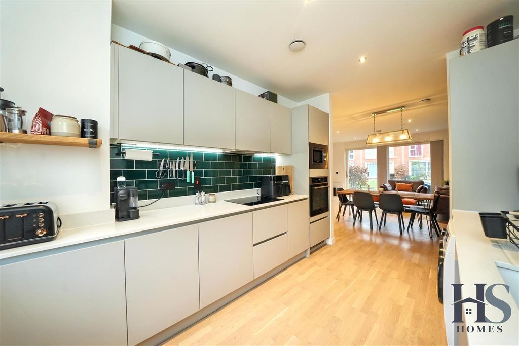 Property photo 3 of 26 Kitchen .Jpg