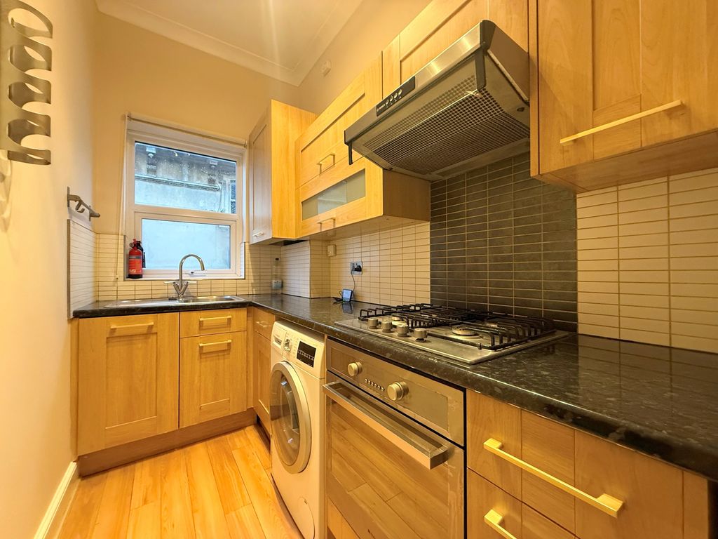 Property photo 2 of 7 Gallery