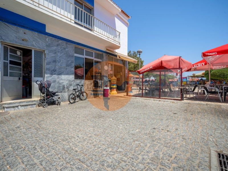 Property photo 2 of 28