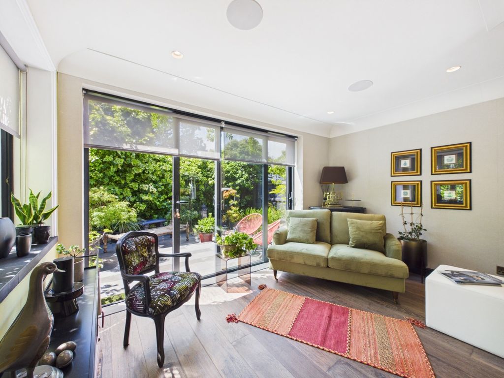 Property photo 3 of 32 5161774