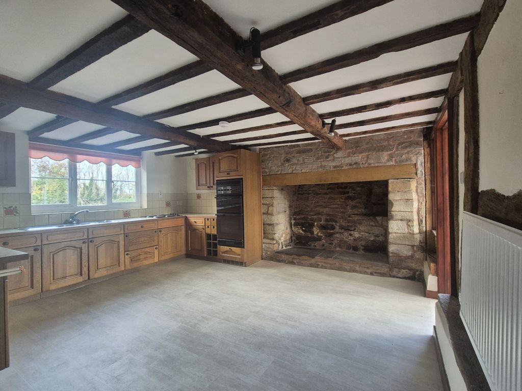 Property photo 2 of 15 Kitchen