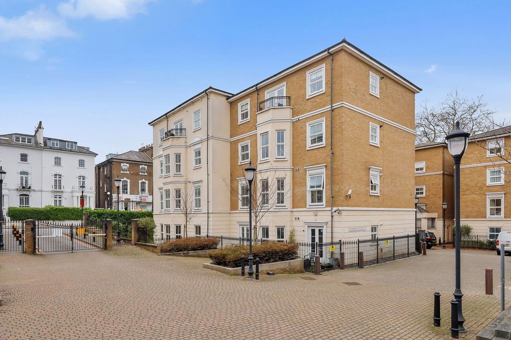 Property photo 1 of 14