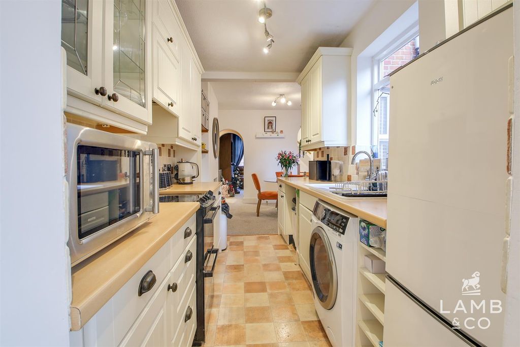 Property photo 3 of 19