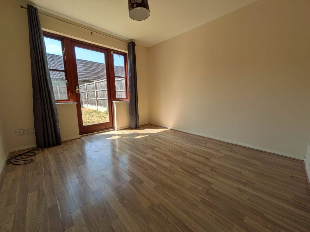 Property photo 2 of 16 Picture No. 35