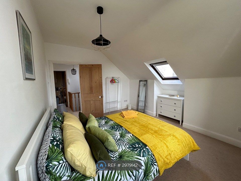 Property photo 2 of 32 Bedroom 2