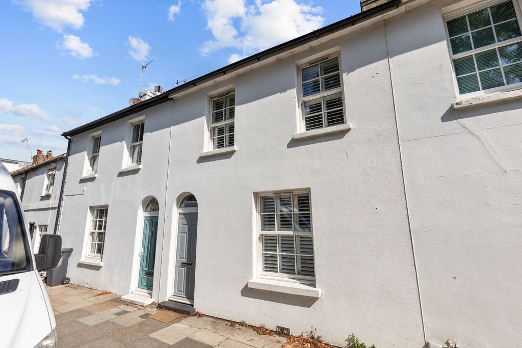 Property photo 1 of 11 4354921