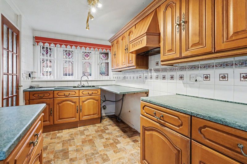 Property photo 3 of 16 Photo 8