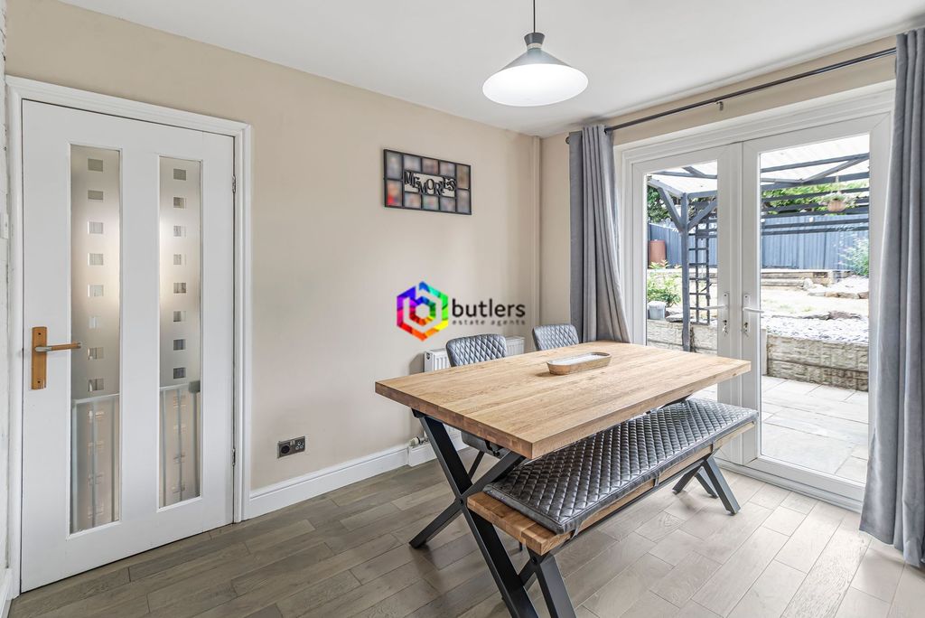 Property photo 3 of 13 Dining Area