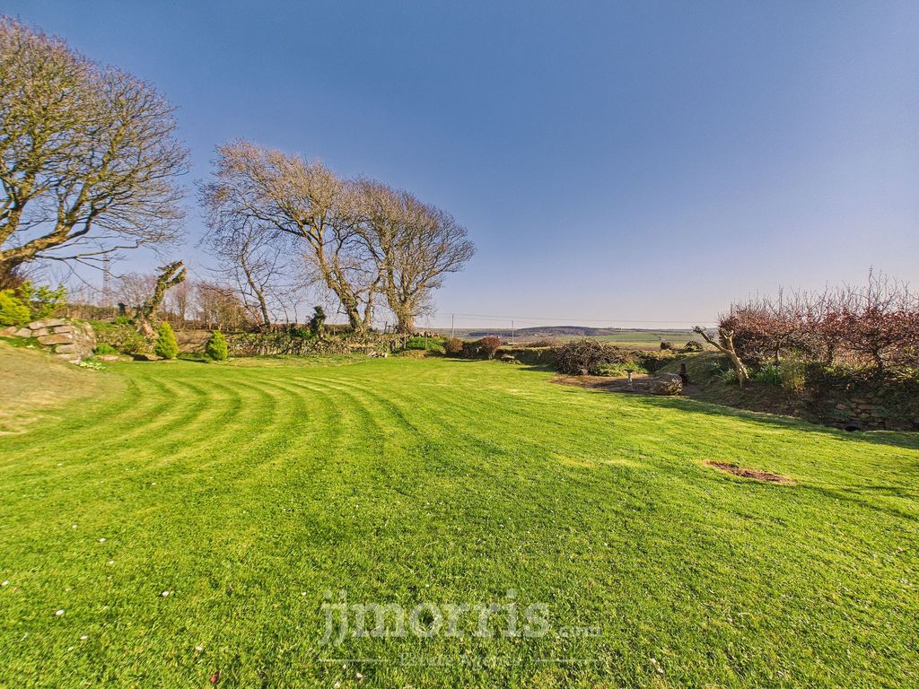 Property photo 3 of 45