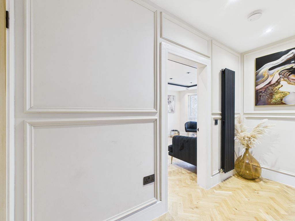 Property photo 3 of 23 Cam05526G0-Pr0086-Still012