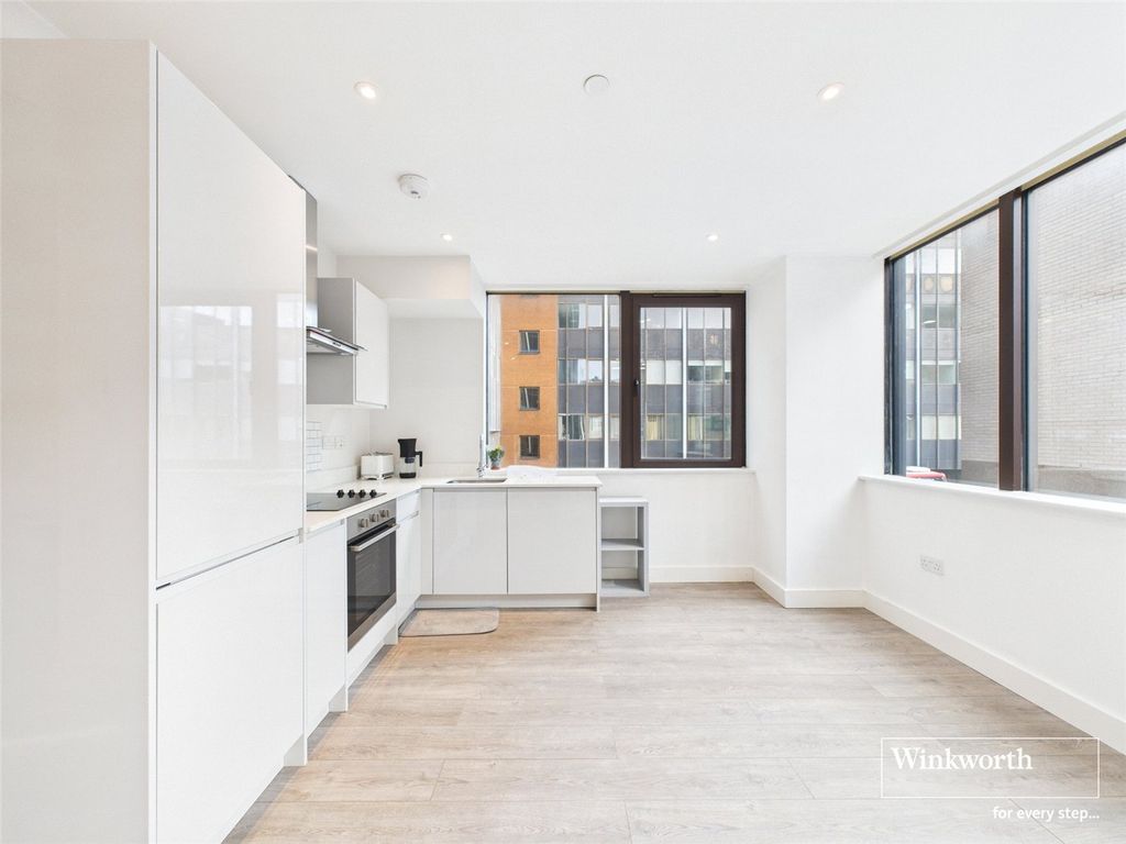 Property photo 3 of 7 Kitchen/Lounge