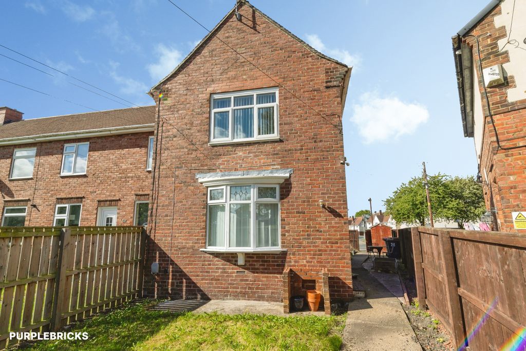 Property photo 2 of 22