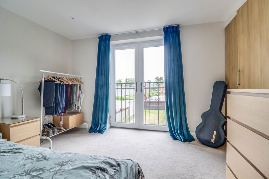 2 bed flat for saleThe Tileworks, Braintree CM7 photo 4