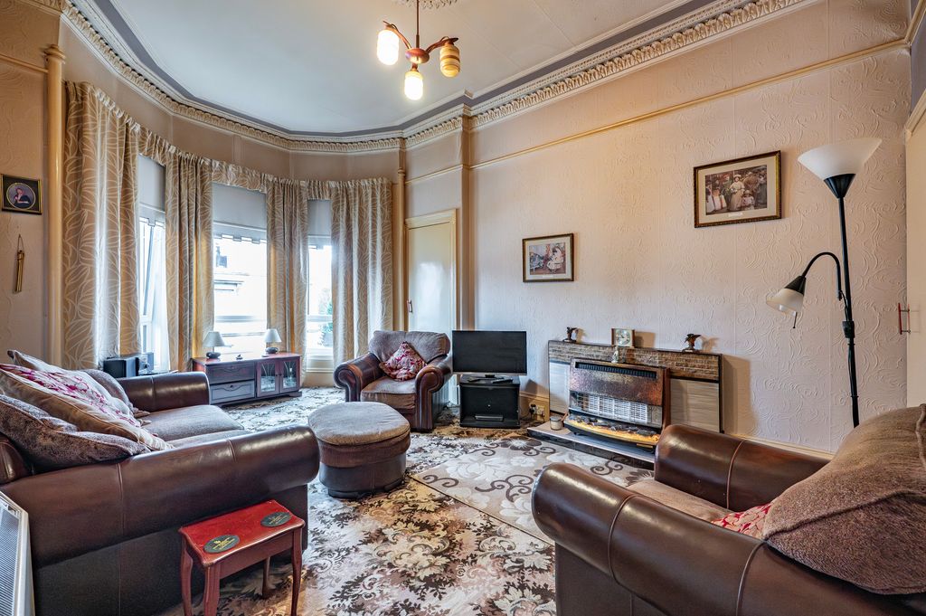 Property photo 2 of 24