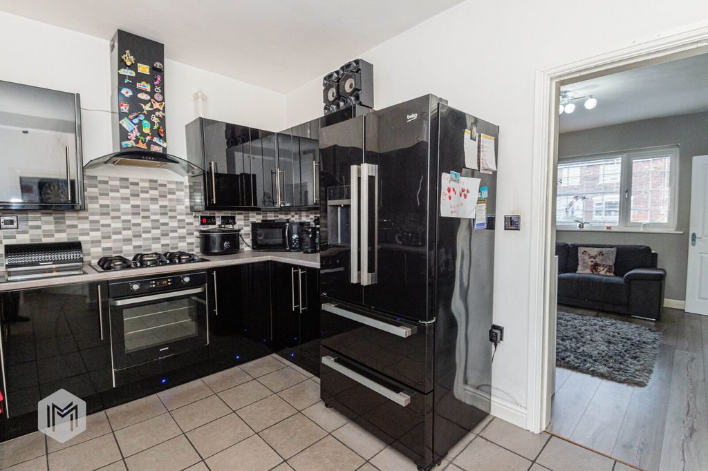 Property photo 3 of 20 Picture No. 14