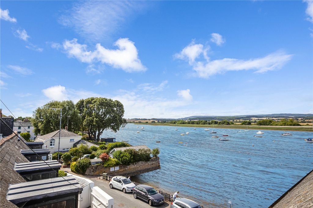 Property photo 2 of 13 Estuary Views