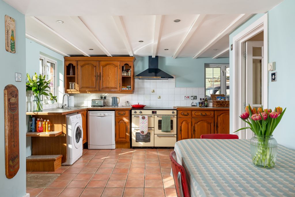 Property photo 3 of 16 Picture No. 12