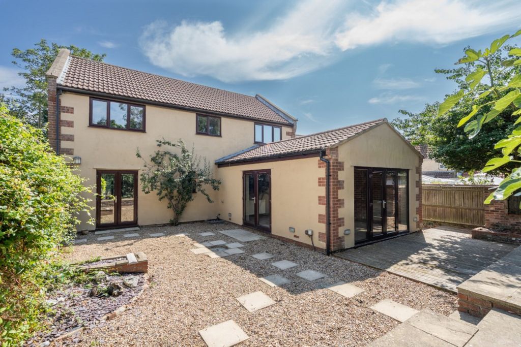 Property photo 1 of 29