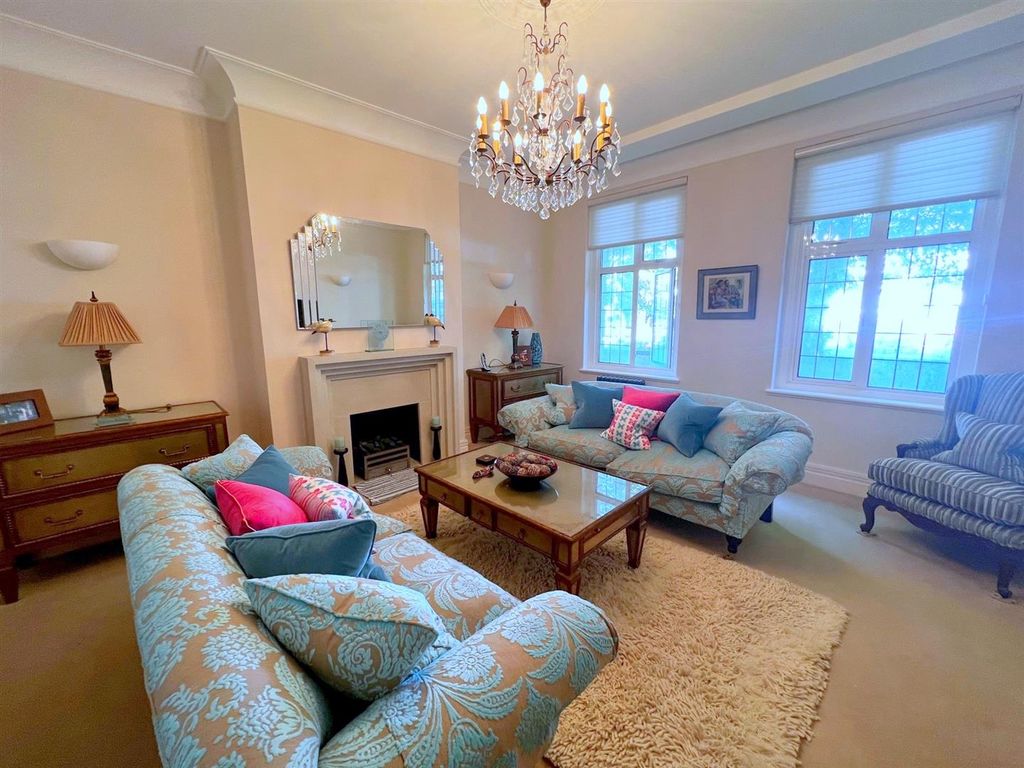 Property photo 2 of 13 2Pearl2.Jpg.Jpg