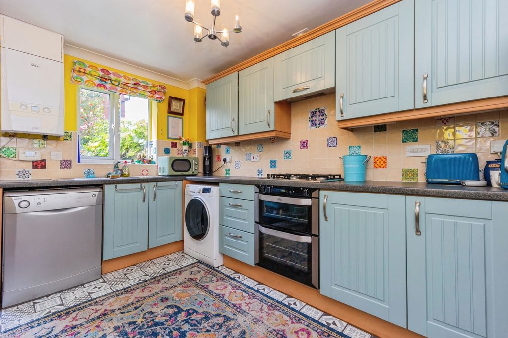 Property photo 3 of 24 Pbox-Img.Jpg