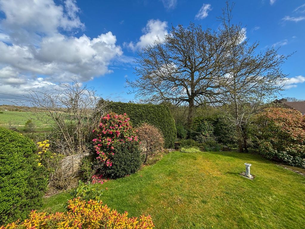 Property photo 3 of 32