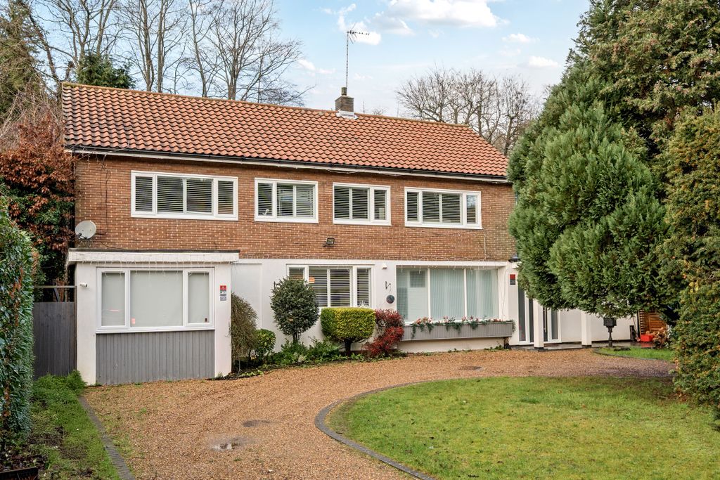 Property photo 1 of 29