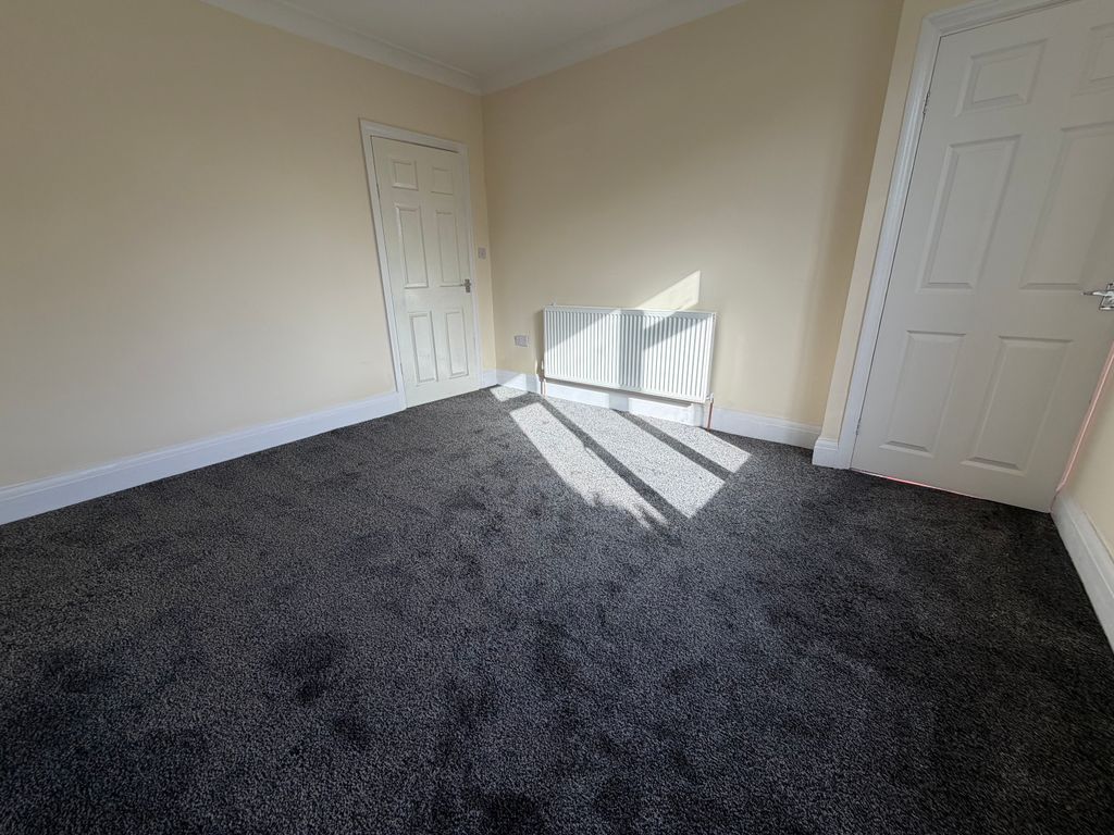 Property photo 3 of 12 Image