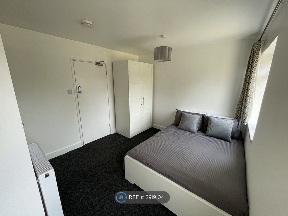 Property photo 1 of 11 Your Ensuite Room