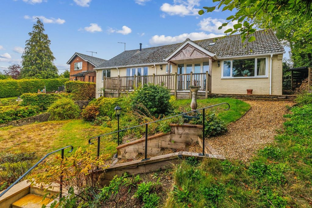 Property photo 1 of 25 98137_Lanterns Homington Road Coombe Bissett(4).Jp