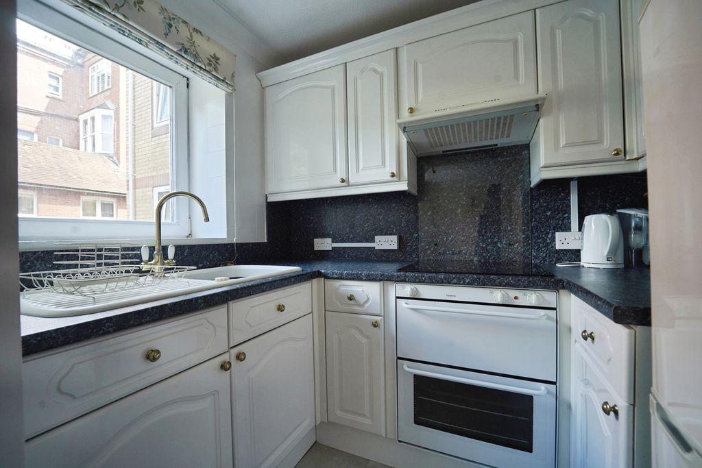 Property photo 2 of 17 Kitchen