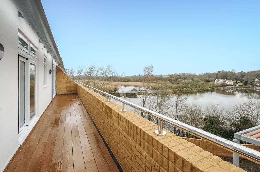 Property photo 1 of 11 54Bfe6224d245-7053 (