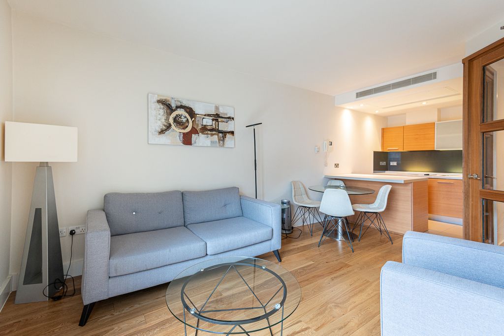 Property photo 3 of 22 Picture No. 16