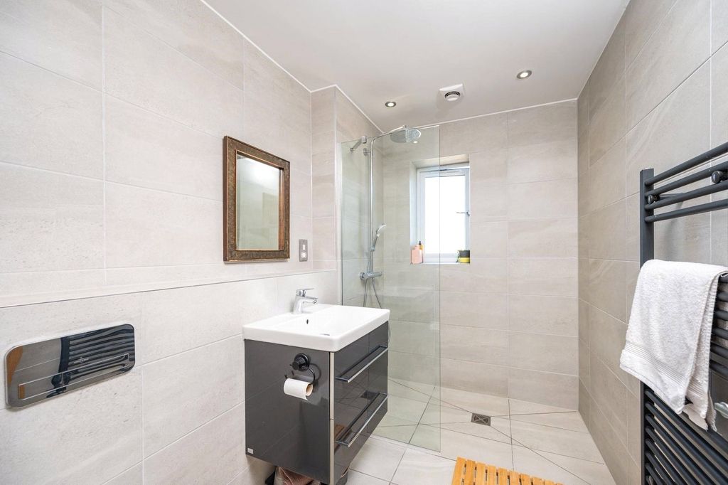 Additional image 17 of 5 bed detached house for saleSummer View, Holmfirth, West Yorkshire HD9