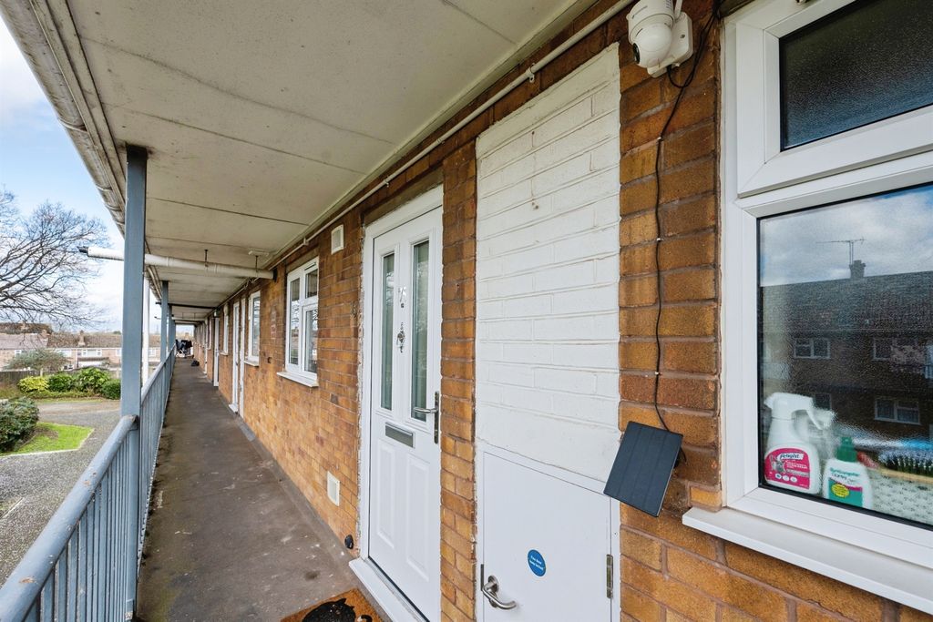 Property photo 2 of 10